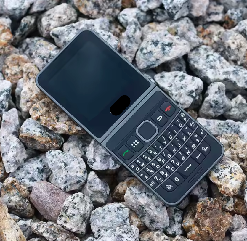 Brand Retro Phone 1.0 - With Qwerty Keyboard - Coffee Brown